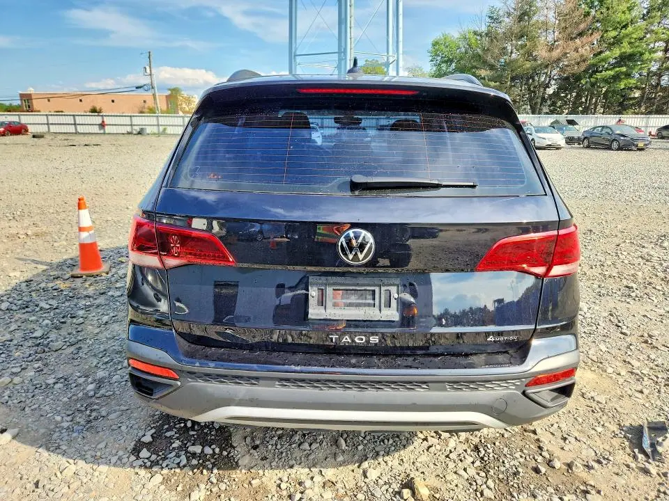 2024 VOLKSWAGEN TAOS S  