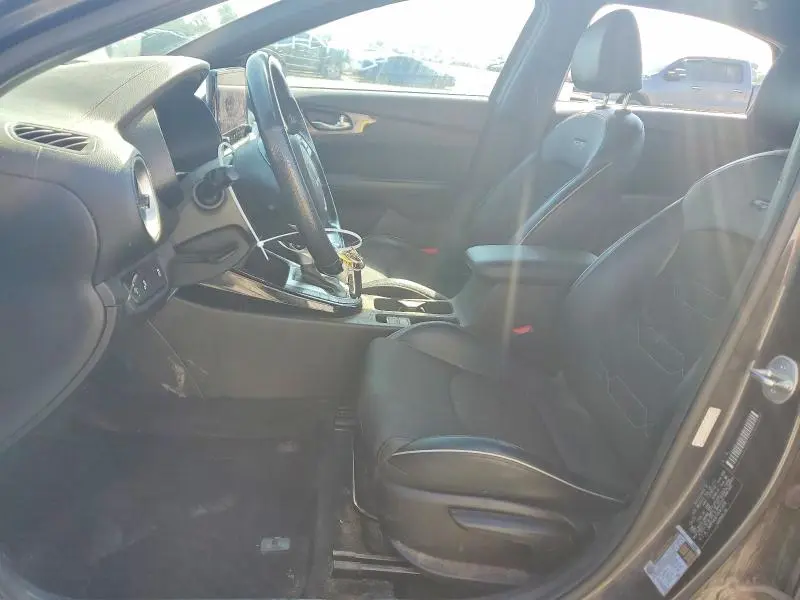 2023 KIA FORTE GT LINE  