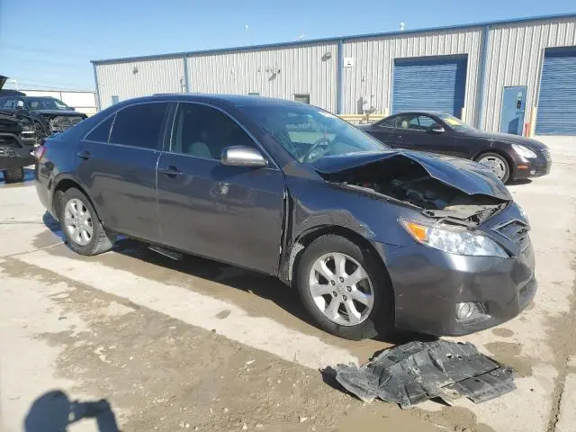 2011 TOYOTA CAMRY SE  