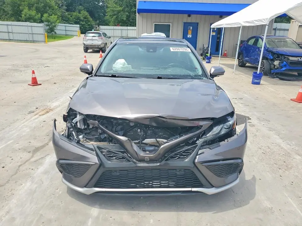 2021 TOYOTA CAMRY XSE V6  