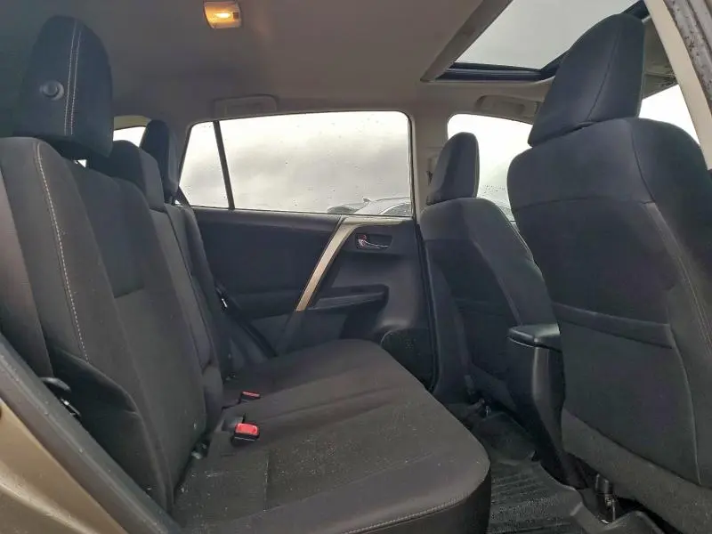 2015 TOYOTA RAV4 XLE  