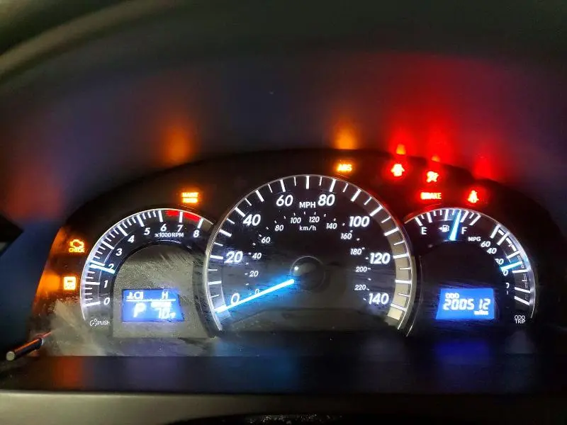 2013 TOYOTA CAMRY SE  