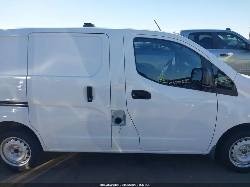 2019 NISSAN NV200 S