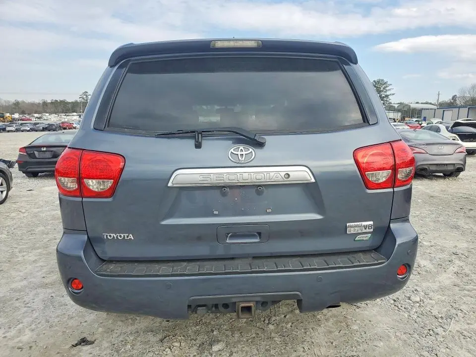 2010 TOYOTA SEQUOIA PLATINUM  
