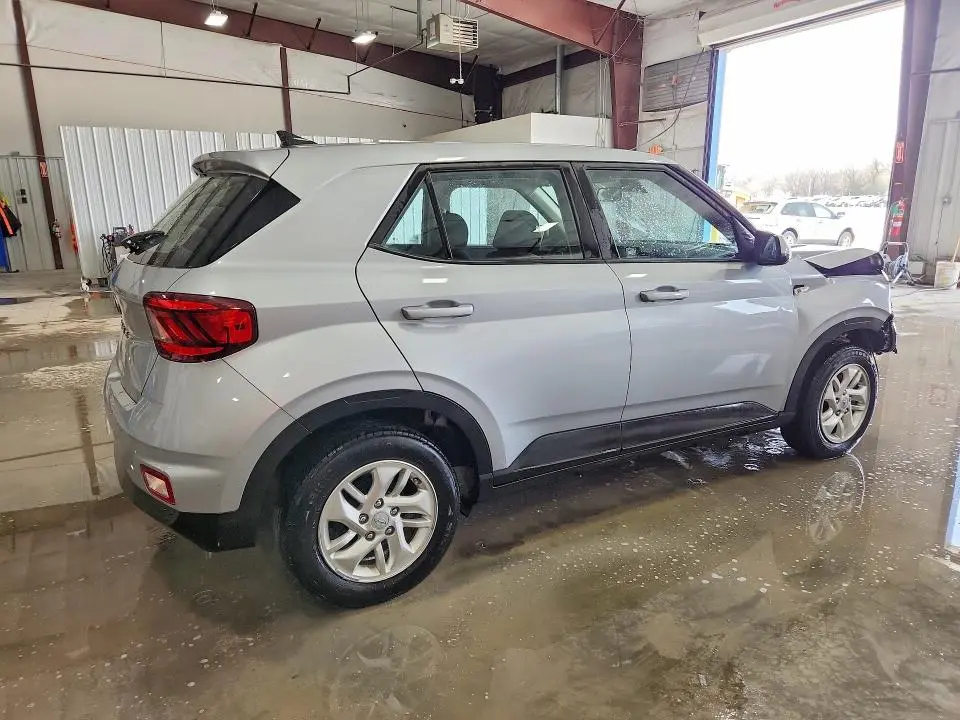 2021 HYUNDAI VENUE SE  
