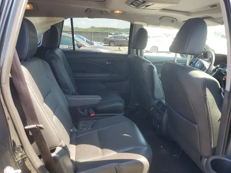 2016 HONDA PILOT ELITE  