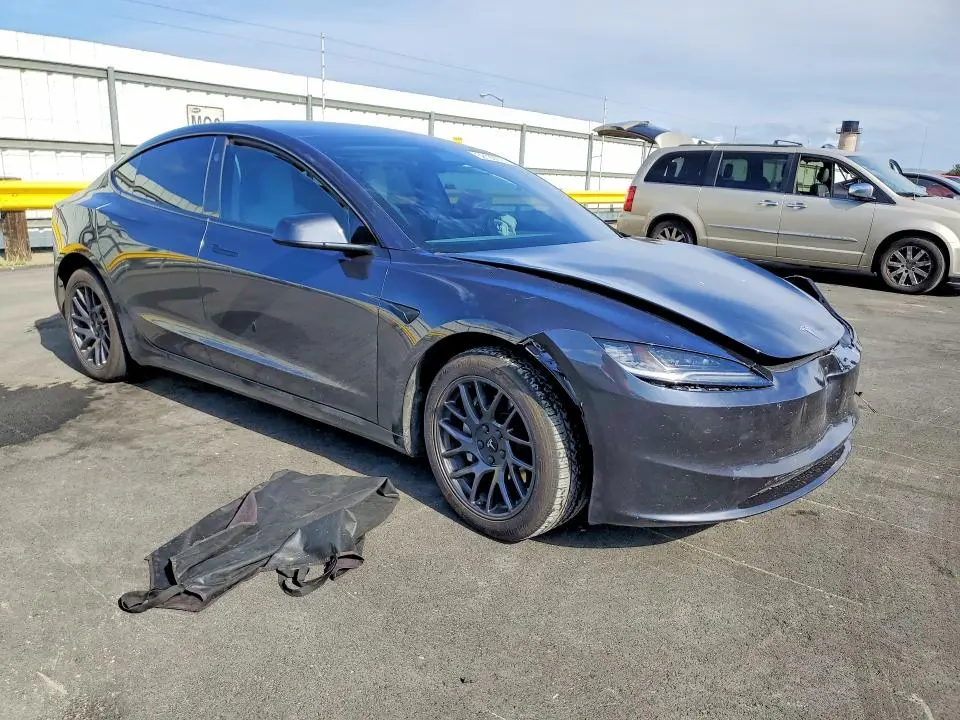 2024 TESLA MODEL 3   