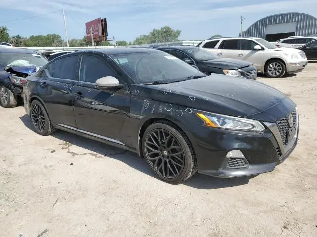 2019 NISSAN ALTIMA SR