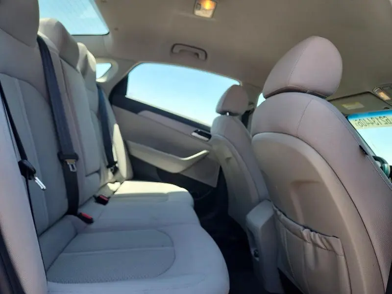 2018 HYUNDAI SONATA SE  