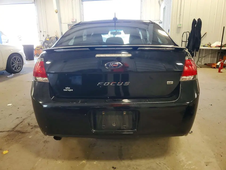 2010 FORD FOCUS SE  