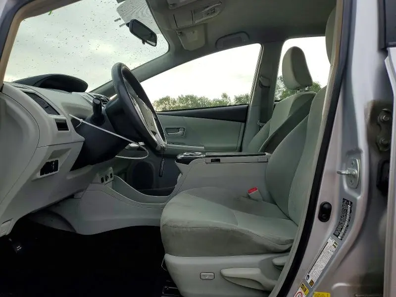 2012 TOYOTA PRIUS V TWO  