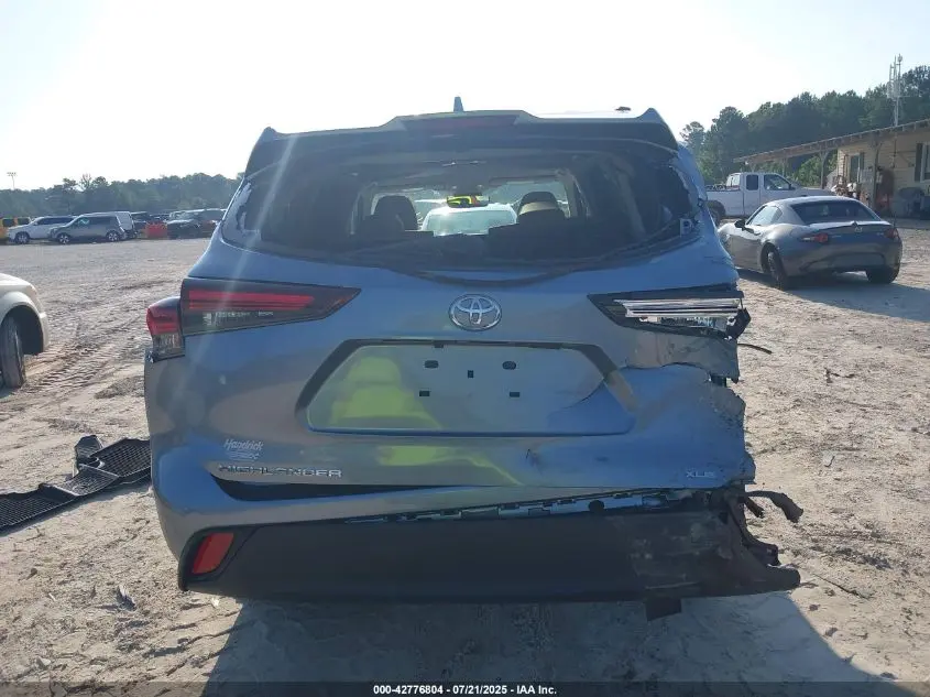 2024 TOYOTA HIGHLANDER XLE