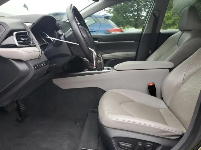 2023 TOYOTA CAMRY XLE  