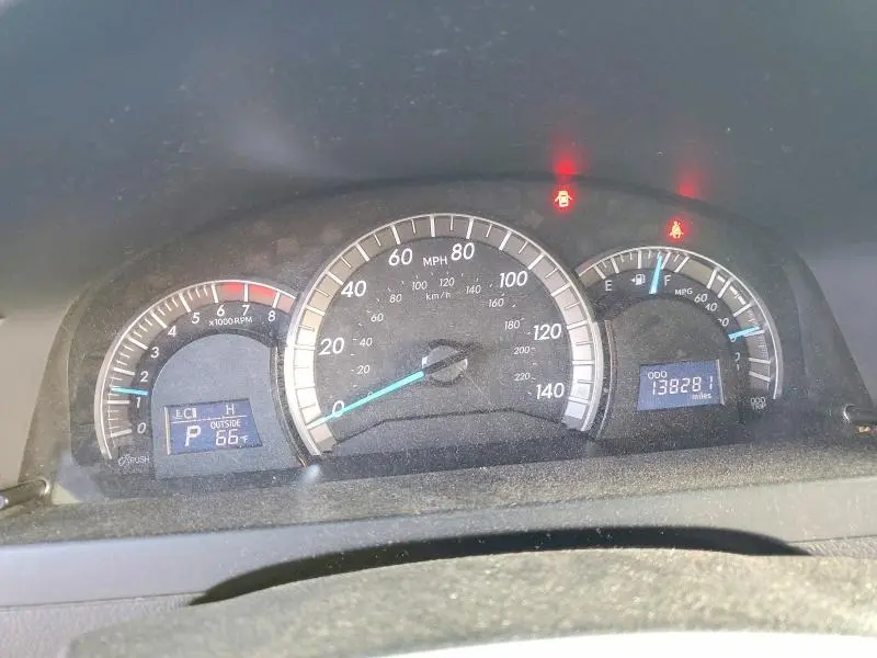 2012 TOYOTA CAMRY SE  
