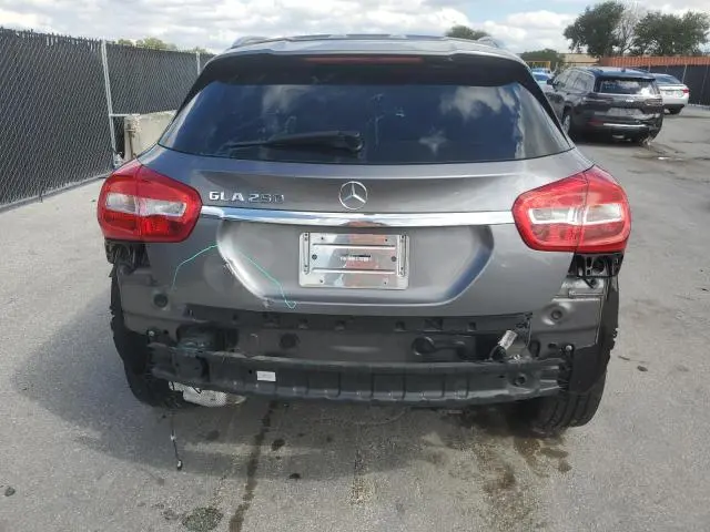 2018 MERCEDES-BENZ GLA 250  
