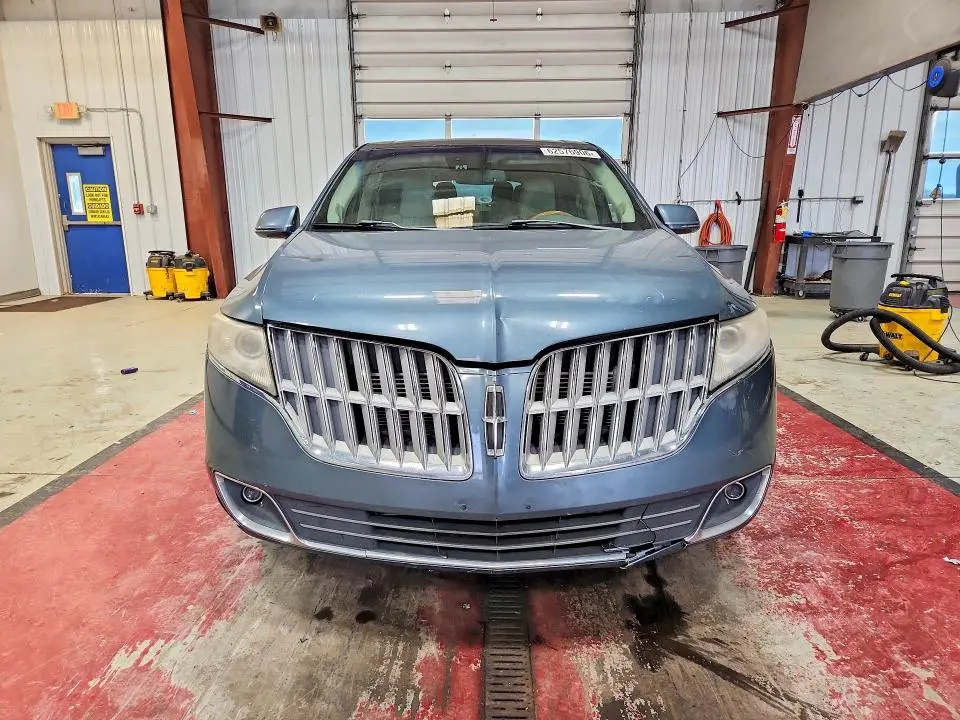 2010 LINCOLN MKT   