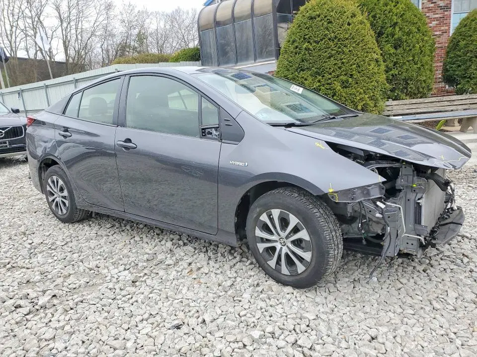 2022 TOYOTA PRIUS XLE AWD-E  