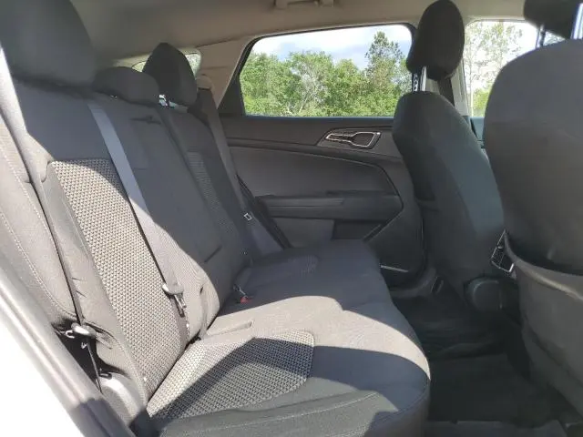 2023 KIA SPORTAGE LX  
