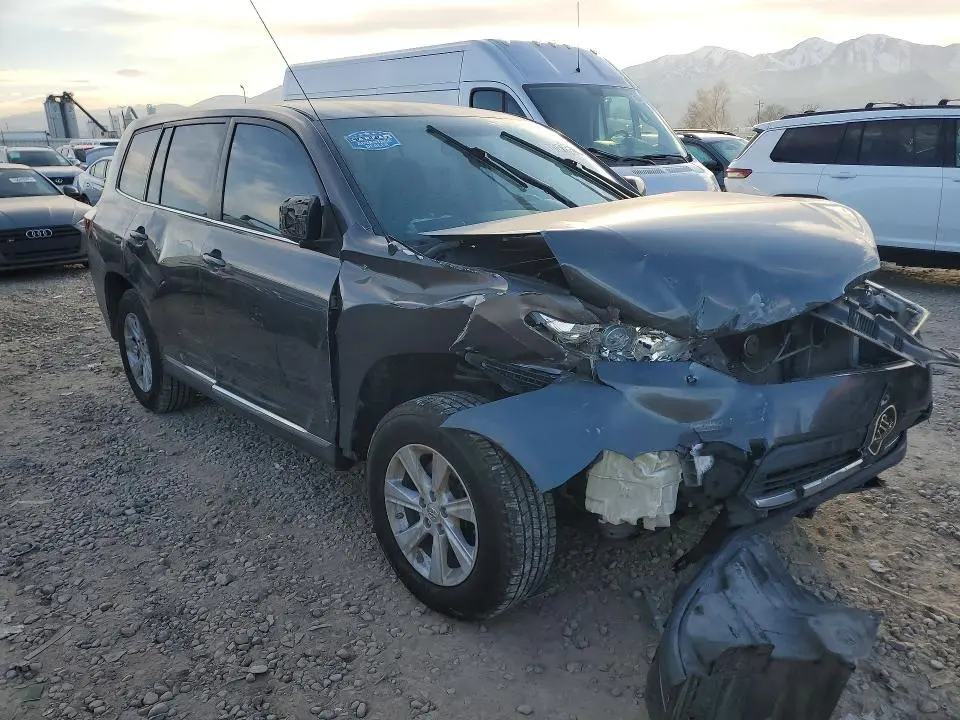 2011 TOYOTA HIGHLANDER BASE  