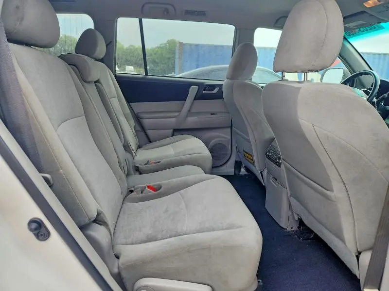 2011 TOYOTA HIGHLANDER BASE  