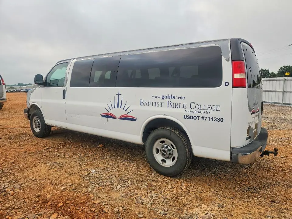 2010 GMC SAVANA G3500 LT  