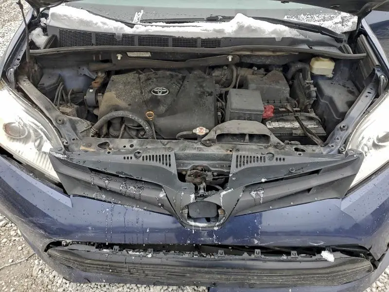 2018 TOYOTA SIENNA L  