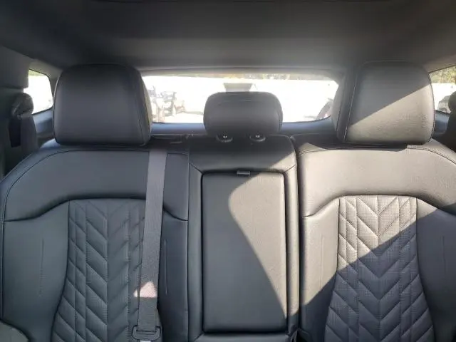 2024 KIA SPORTAGE X LINE  