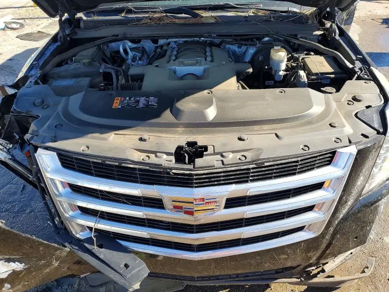 2017 CADILLAC ESCALADE LUXURY  