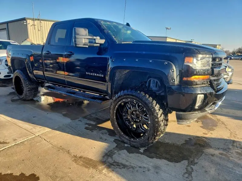 2017 CHEVROLET SILVERADO K1500 LT  