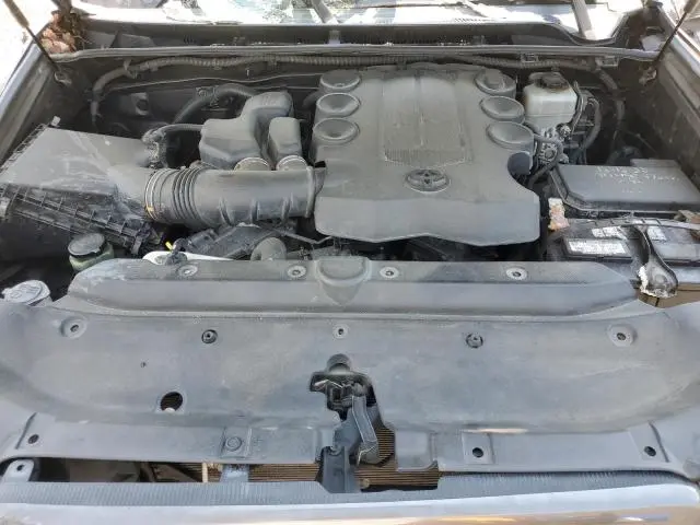 2010 TOYOTA 4RUNNER SR5  