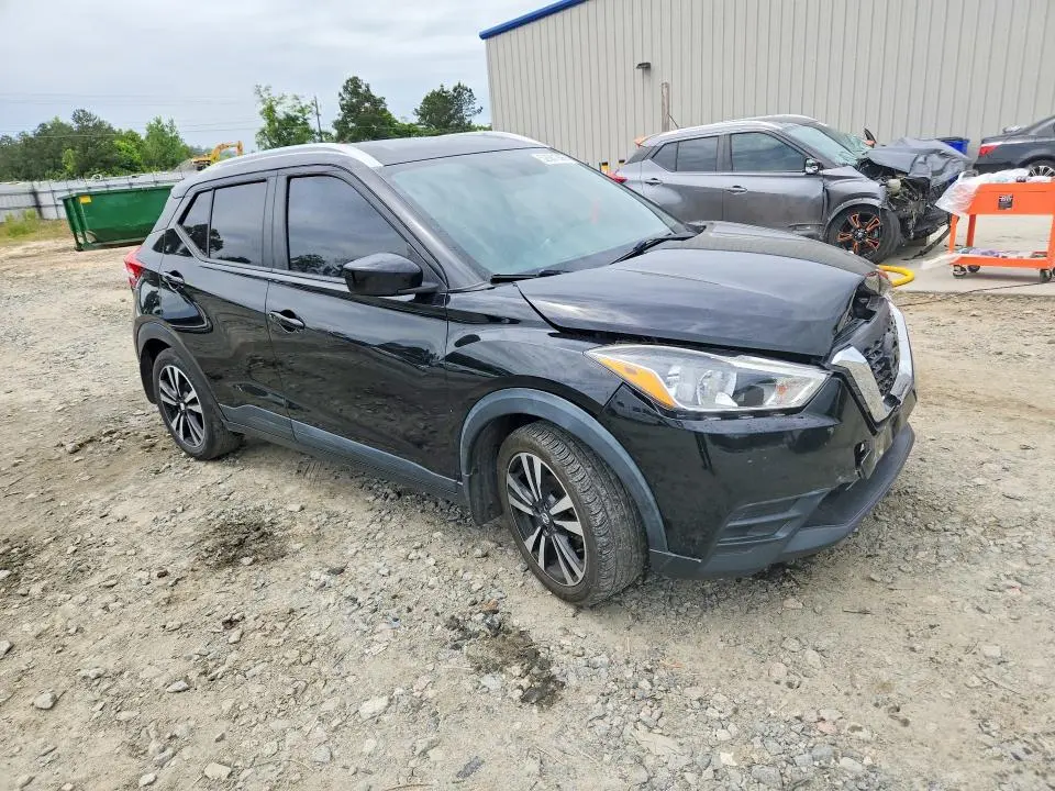 2018 NISSAN KICKS SV  