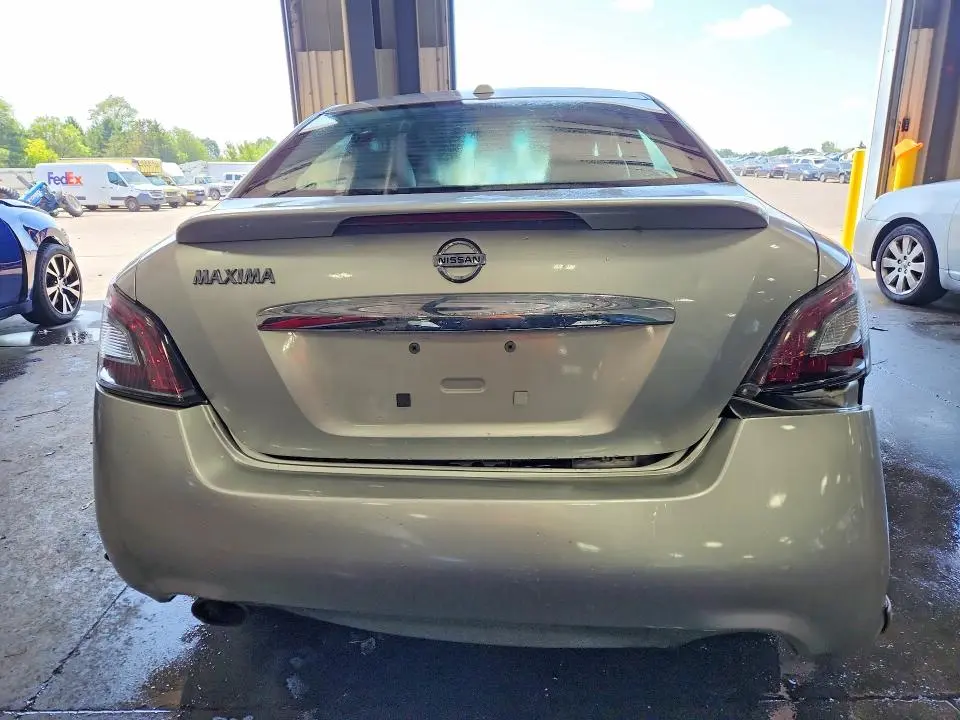 2012 NISSAN MAXIMA S  
