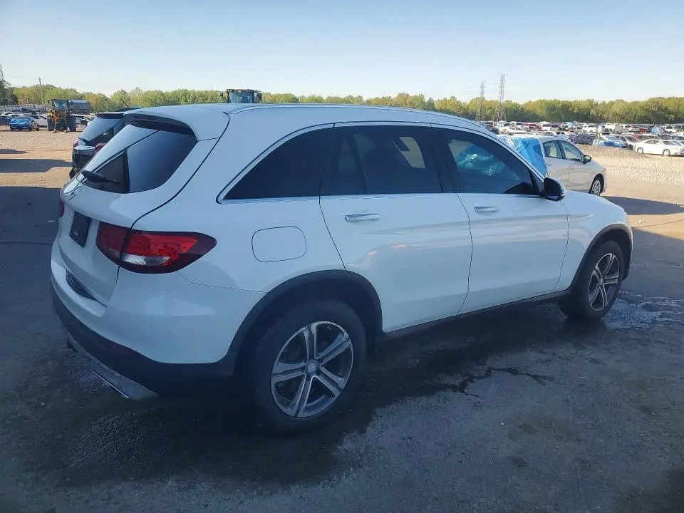 2017 MERCEDES-BENZ GLC 300  