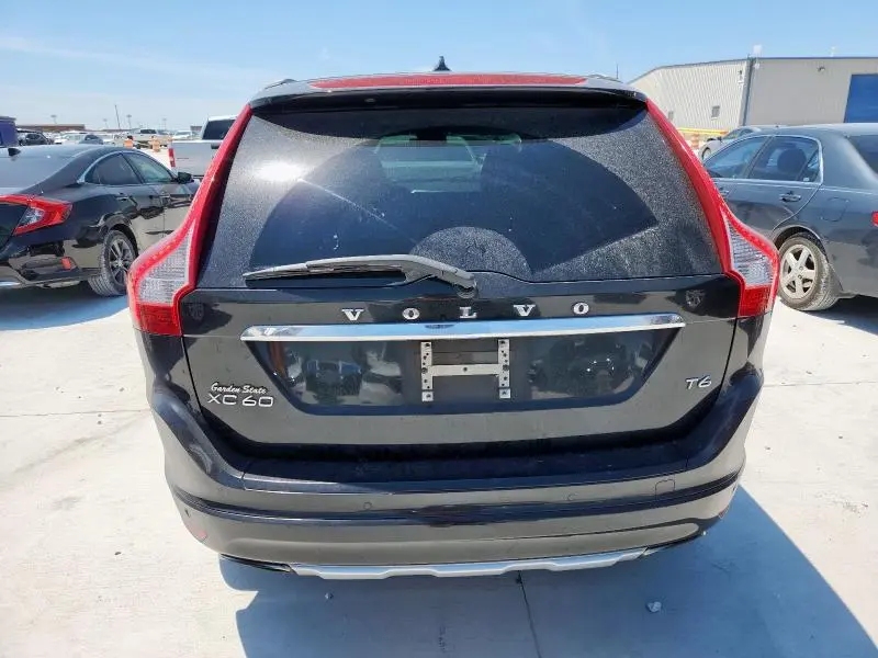 2015 VOLVO XC60 T6 PREMIER  