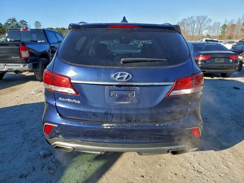 2017 HYUNDAI SANTA FE SE  