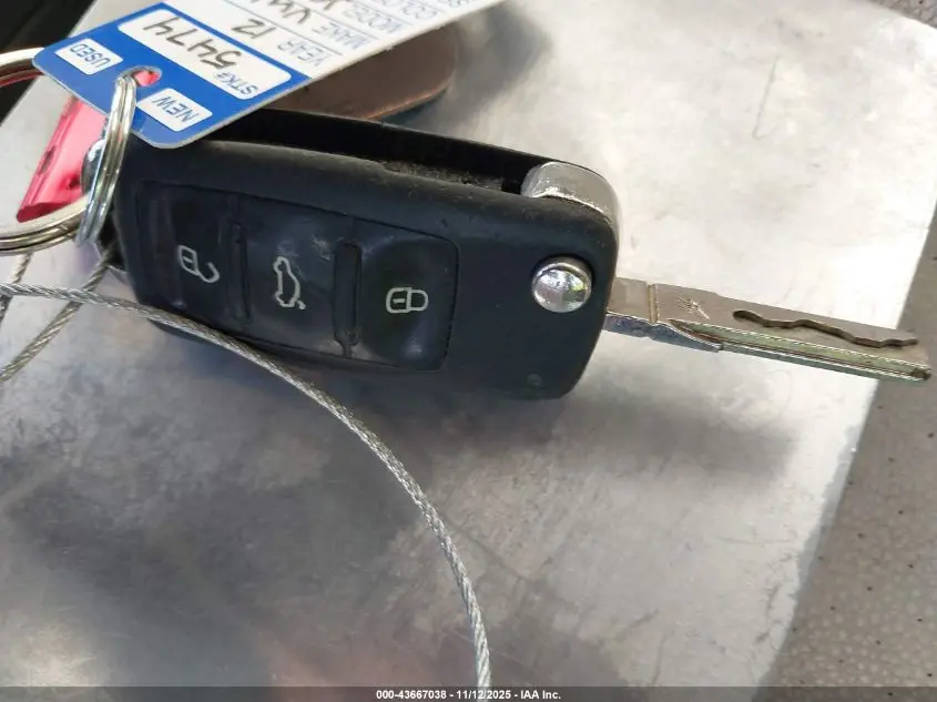 2012 VOLKSWAGEN JETTA 2.0L TDI