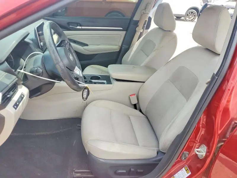 2019 NISSAN ALTIMA SV  
