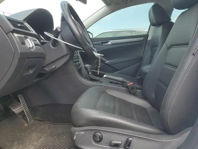 2017 VOLKSWAGEN PASSAT R-LINE  