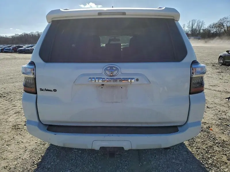2018 TOYOTA 4RUNNER SR5/SR5 PREMIUM  
