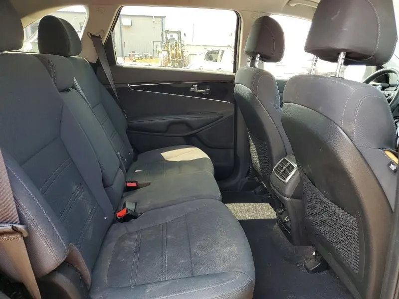 2017 KIA SORENTO LX V6  