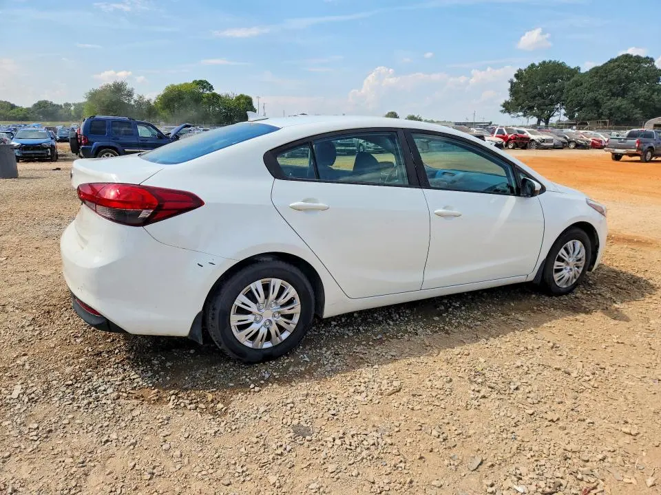 2018 KIA FORTE LX  