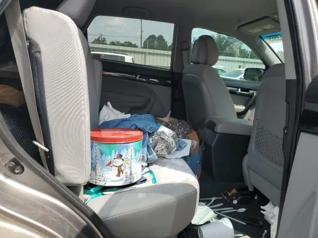 2012 KIA SORENTO BASE  