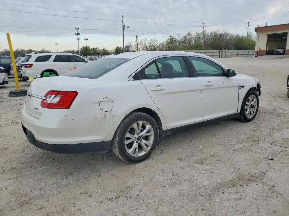 2011 FORD TAURUS SEL  