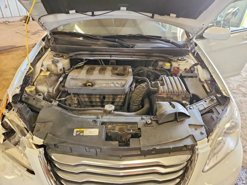 2014 CHRYSLER 200 LX  