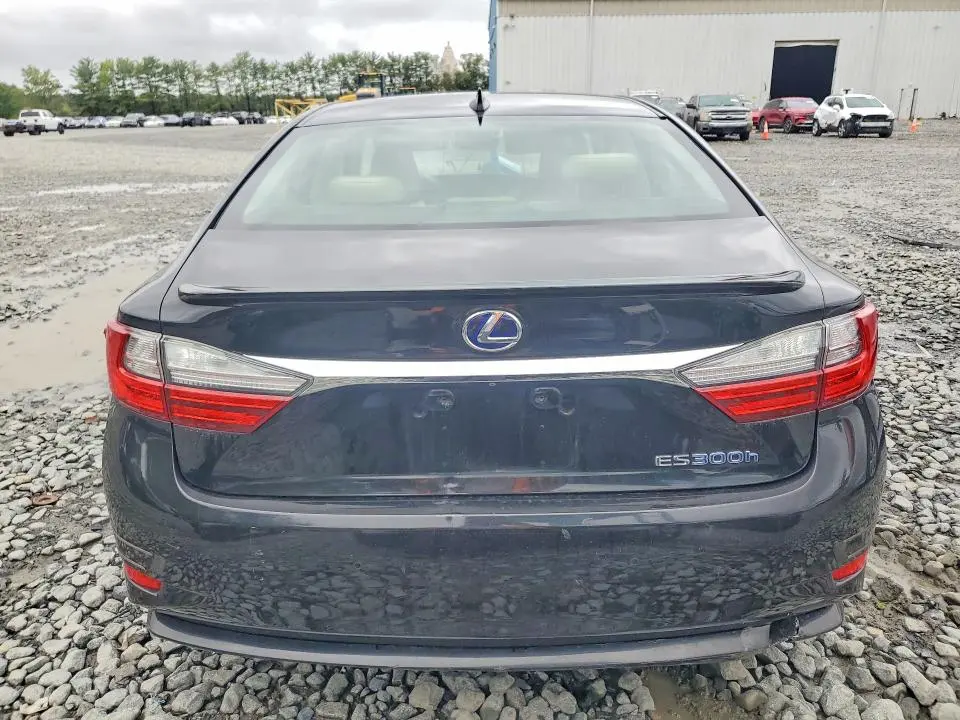 2017 LEXUS ES 300H  