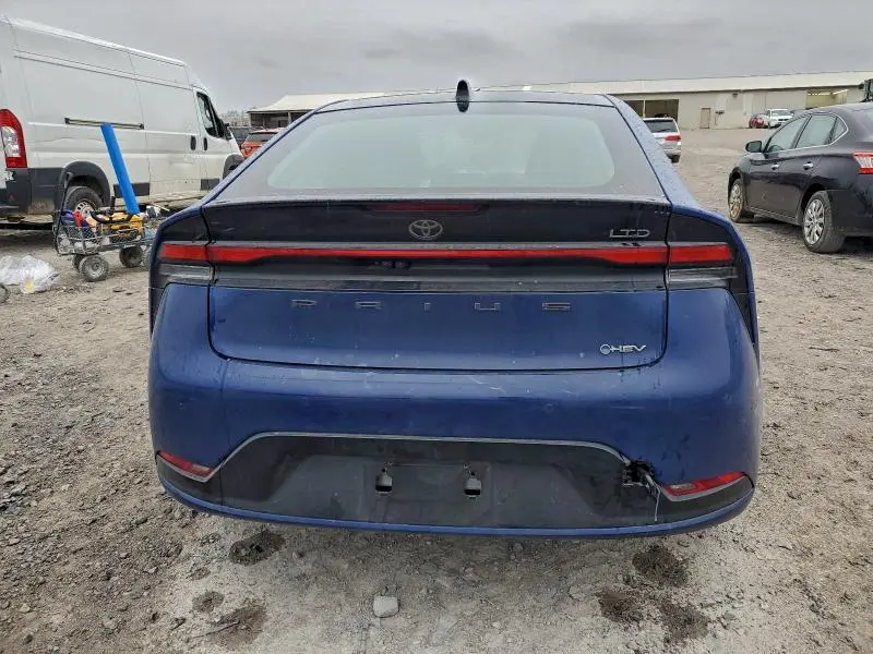 2024 TOYOTA PRIUS LE  