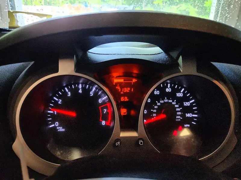 2017 NISSAN JUKE SV  