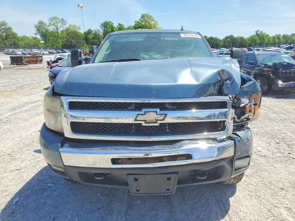 2011 CHEVROLET SILVERADO K1500 LT  
