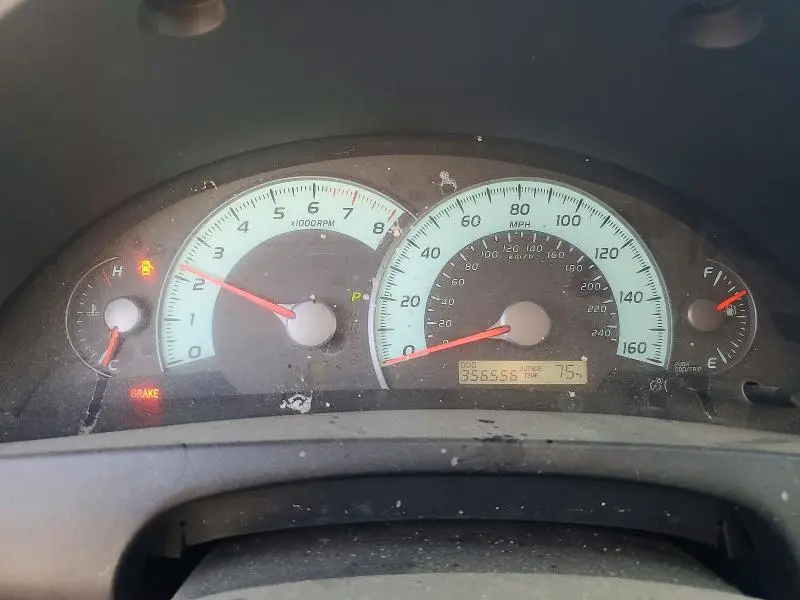 2010 TOYOTA CAMRY SE  