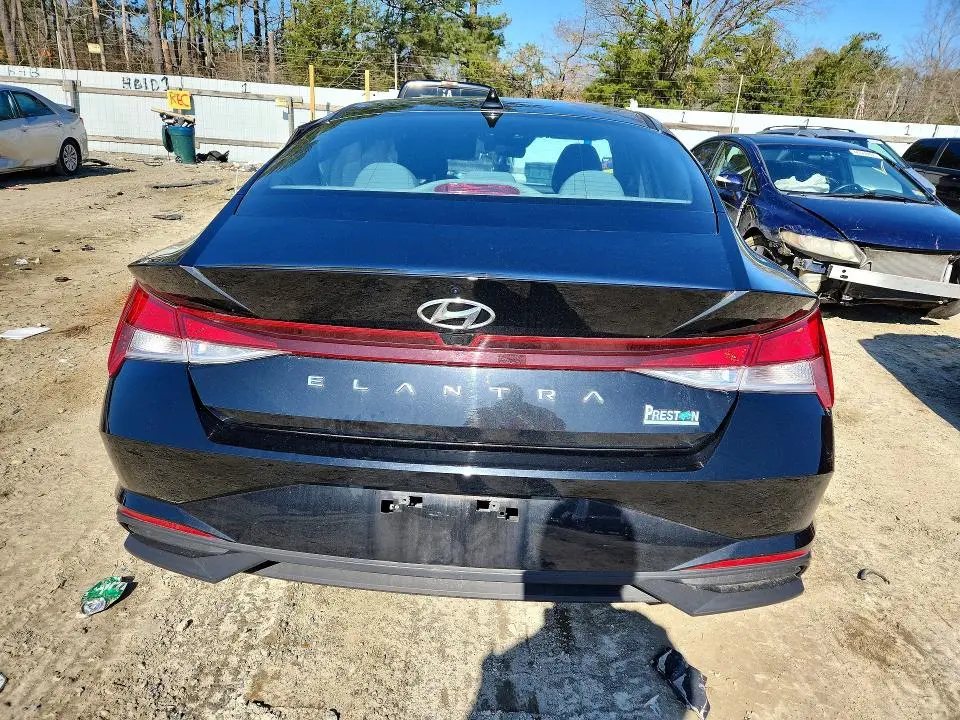 2022 HYUNDAI ELANTRA SEL  